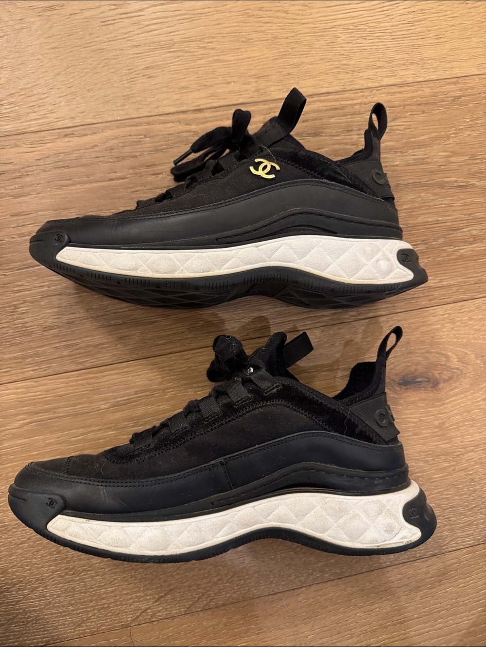 AUTHENTIC Chanel Black Suede/Calfskin Women’s Sneakers w Gold Logo Accent 37.5